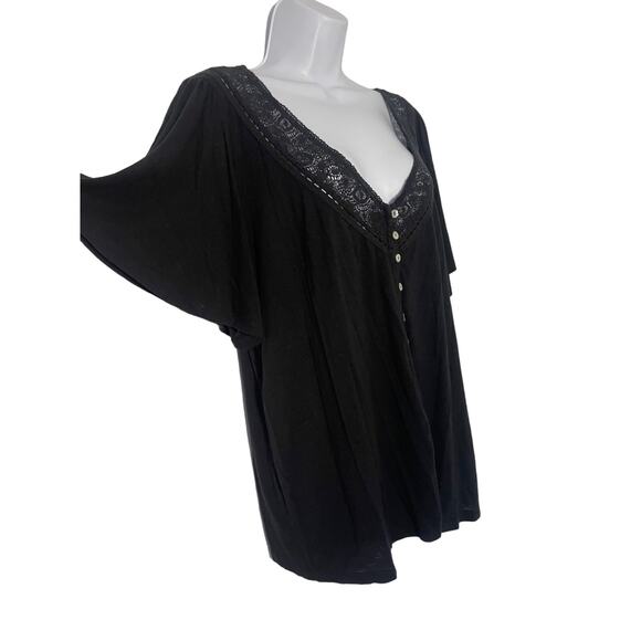 Torrid minimalist basic Black Lace Top 2X - Picture 3 of 7